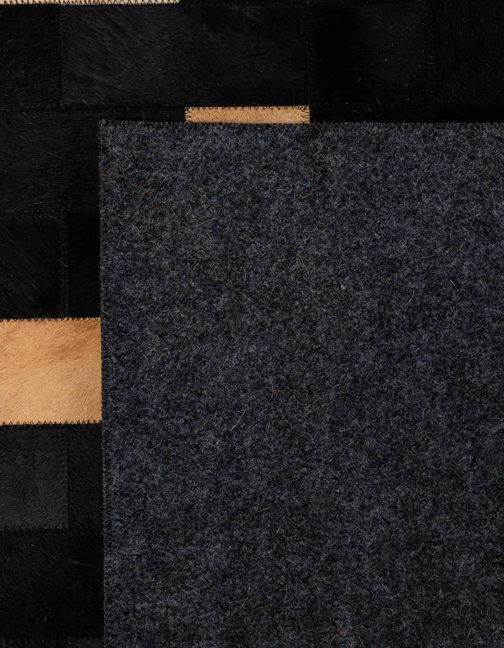 Detail image of  5' 1 x 8' Cowhide - Patchwork Rug