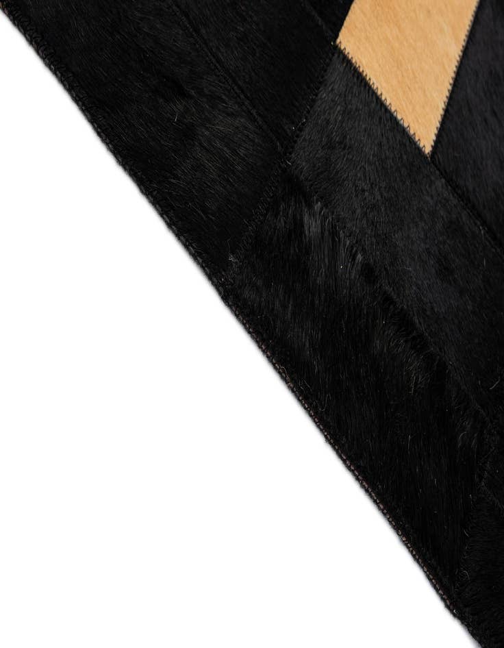 Detail image of  5' x 8' Cowhide - Patchwork Rug