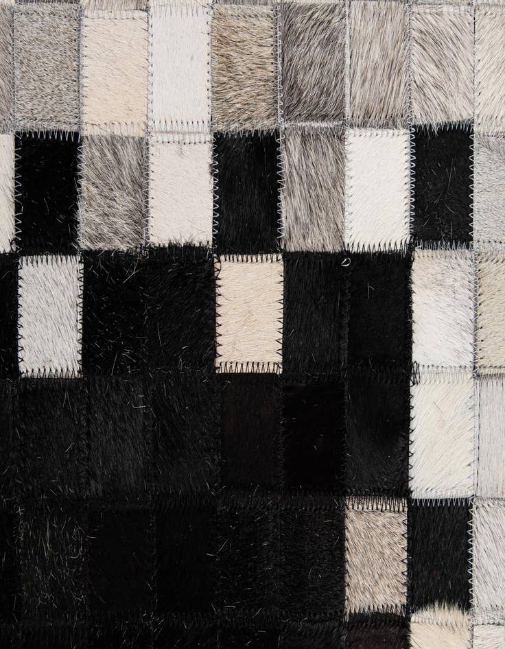 Detail image of  5' x 7' 11 Cowhide - Patchwork Rug