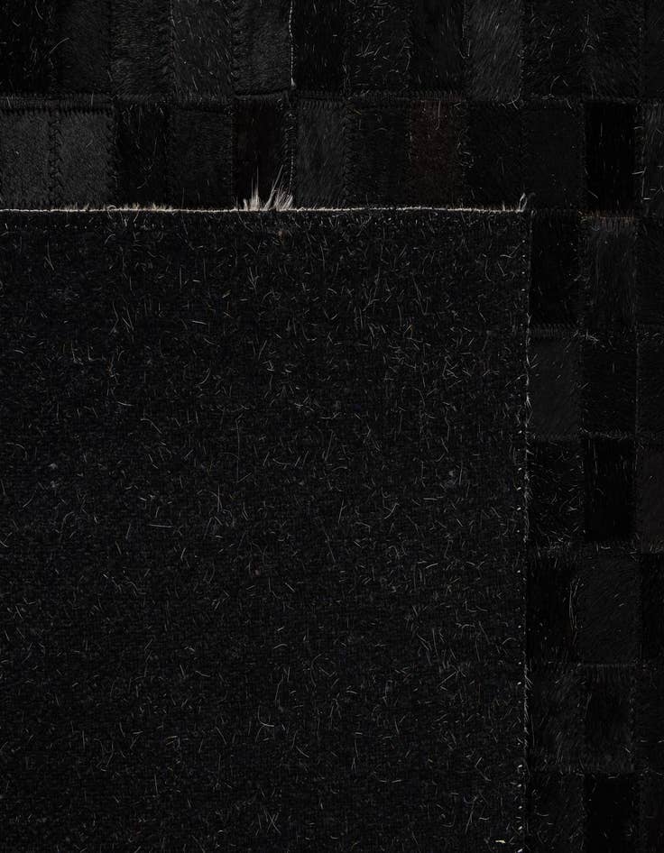 Detail image of  5' x 7' 11 Cowhide - Patchwork Rug