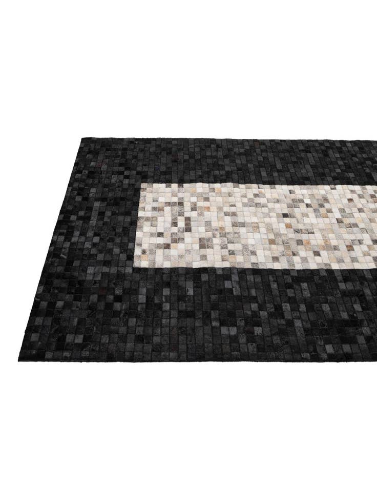 Detail image of  5' x 7' 11 Cowhide - Patchwork Rug