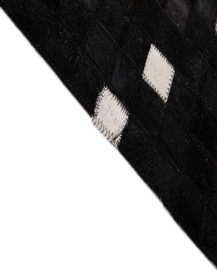 Detail image of  5' x 8' Cowhide - Patchwork Rug