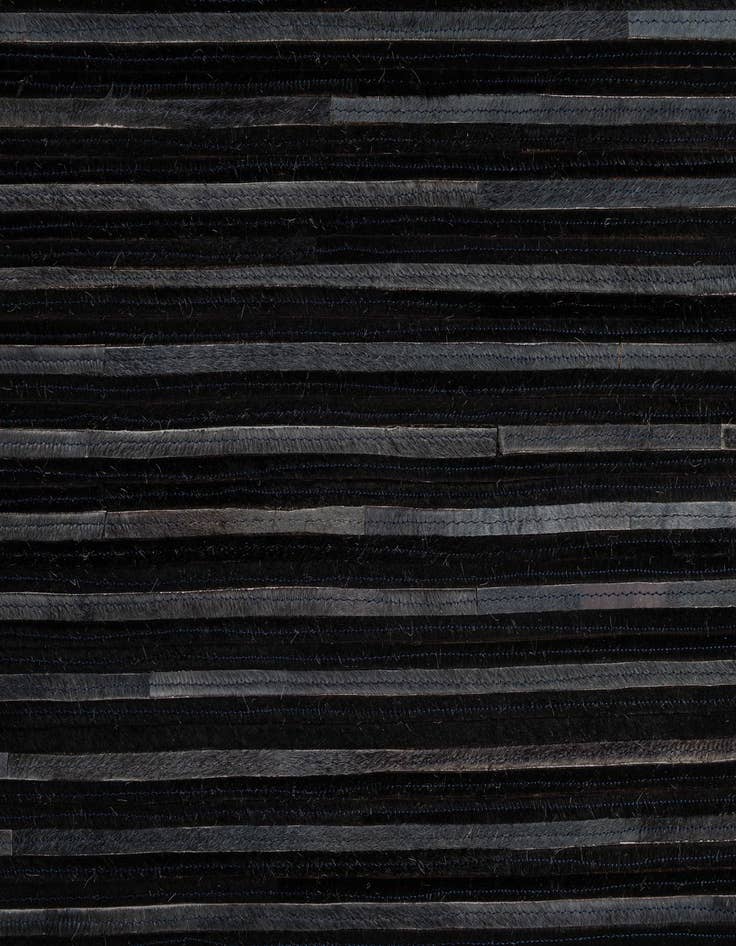 Detail image of  5' 1 x 8' Cowhide - Patchwork Rug