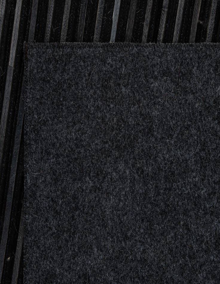 Detail image of  5' 1 x 8' Cowhide - Patchwork Rug