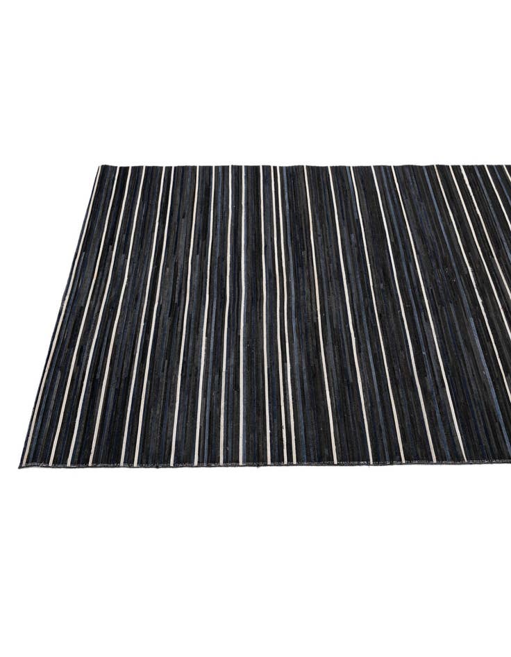 Detail image of  5' 1 x 8' Cowhide - Patchwork Rug