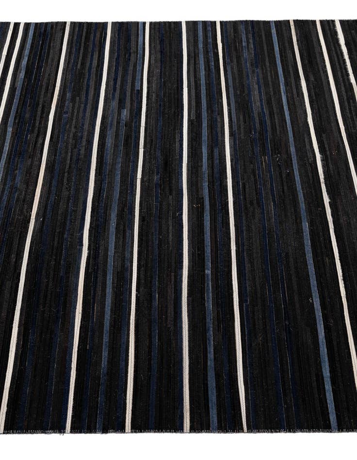 Detail image of  5' 1 x 8' Cowhide - Patchwork Rug