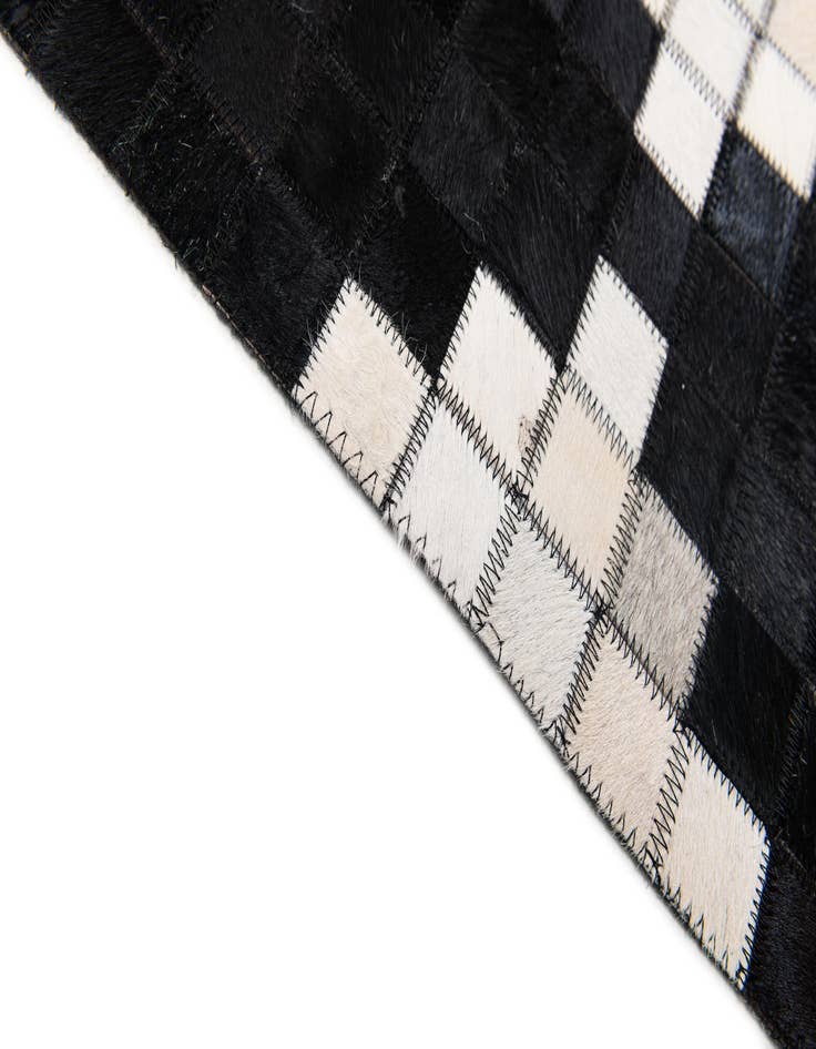 Detail image of  8' x 10' 1 Cowhide Stocks Rug