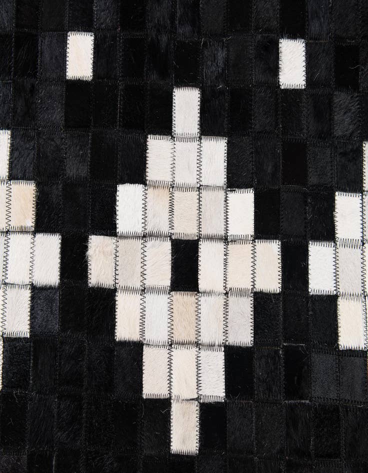 Detail image of  8' x 10' 1 Cowhide Stocks Rug