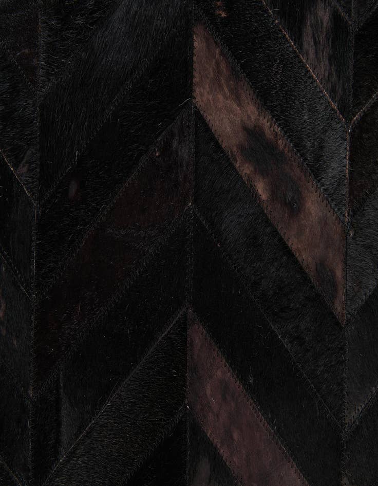 Detail image of  6' x 8' 10 Cowhide Stocks Rug