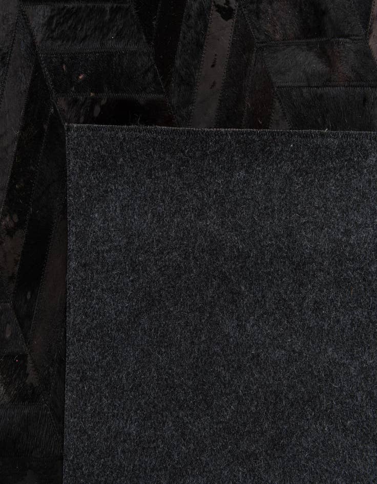 Detail image of  6' x 9' Cowhide Stocks Rug