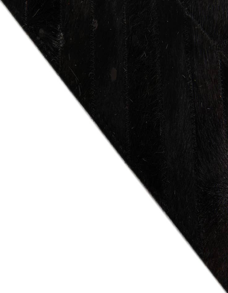 Detail image of  6' x 9' Cowhide Stocks Rug