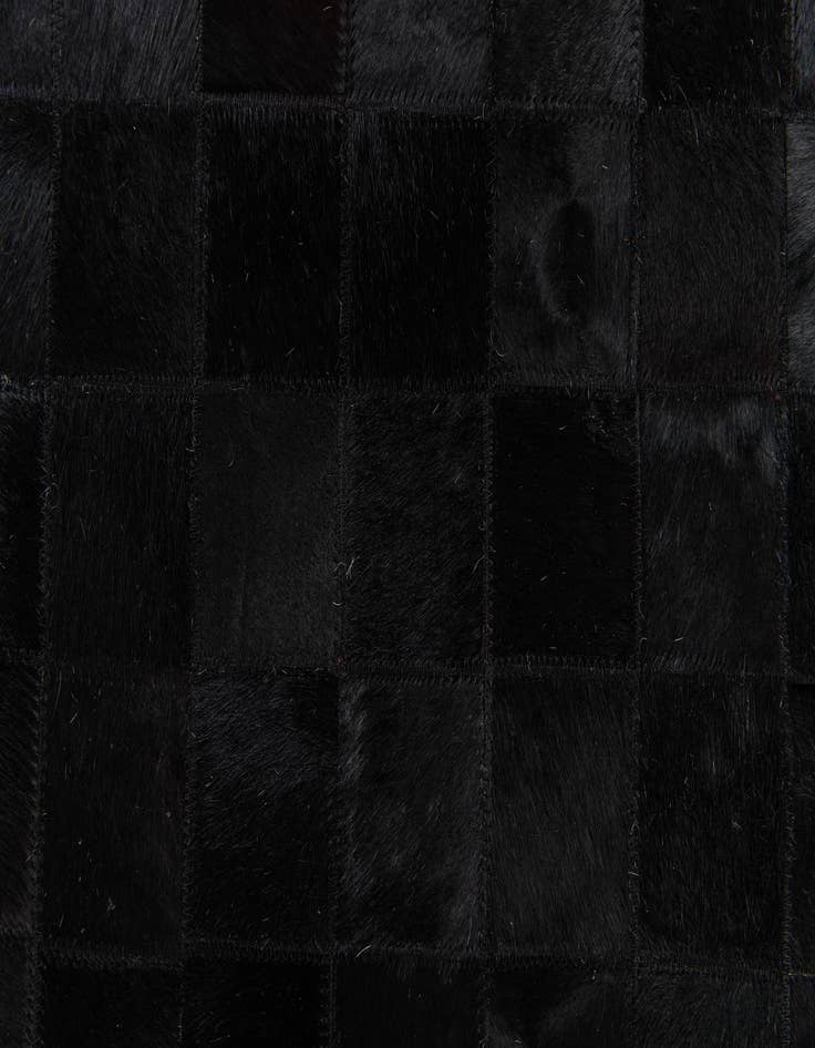 Detail image of  5' x 7' 10 Cowhide Stocks Rug