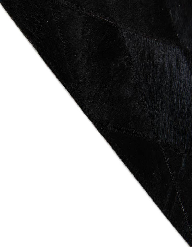 Detail image of  6' 7 x 9' 9 Cowhide Stocks Rug