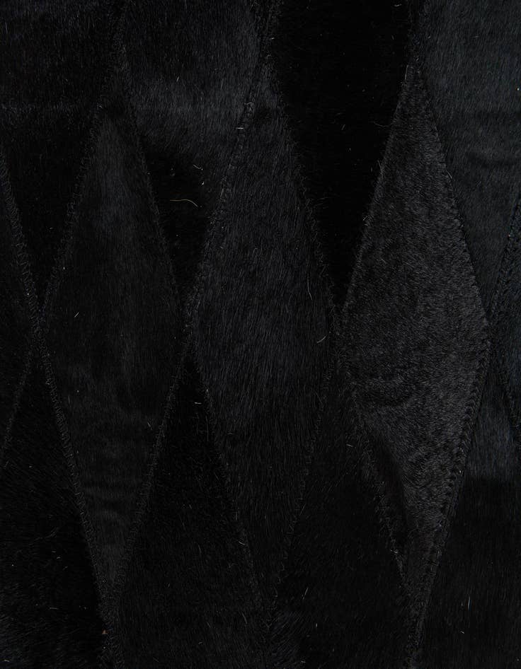 Detail image of  6' 5 x 9' 9 Cowhide Stocks Rug