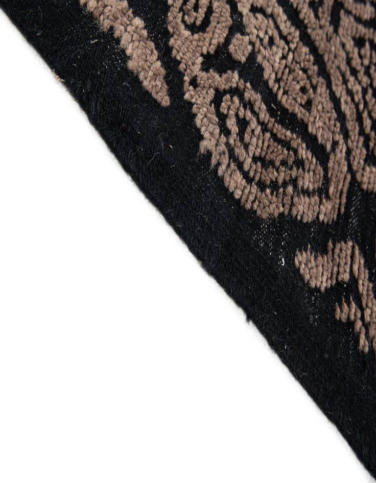 Detail image of  8' 2 x 10' 6  Hand Knotted Darya Wool Rug