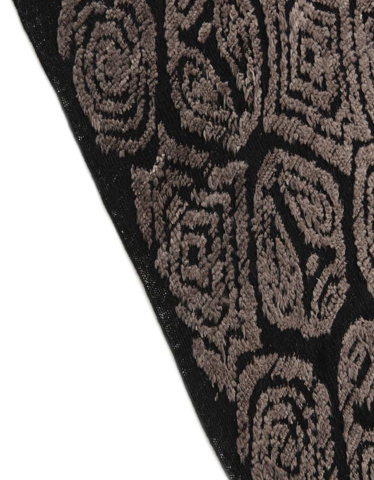 Detail image of  9' 6 x 13' 6  Hand Knotted Darya Wool Rug