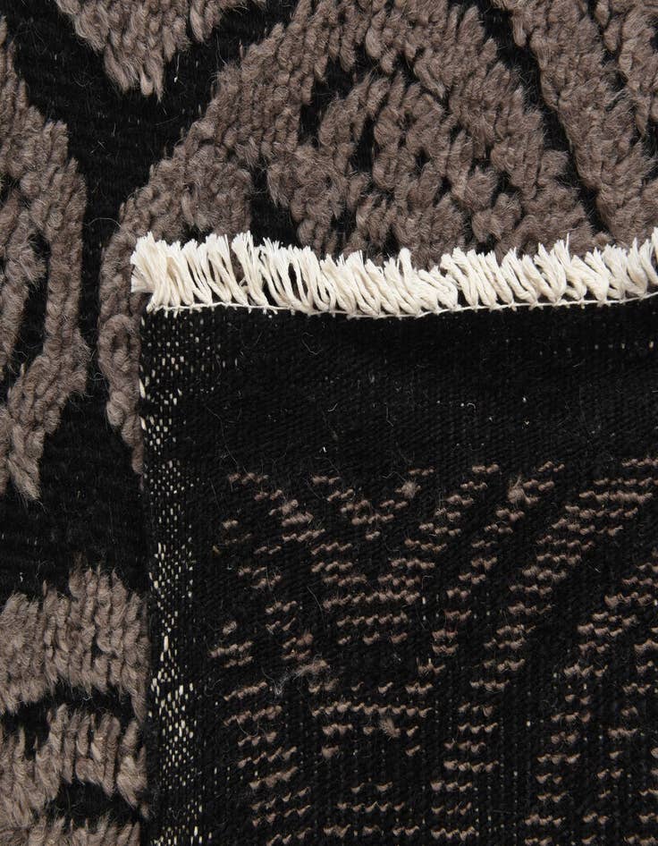 Detail image of  9' 6 x 13' 6  Hand Knotted Darya Wool Rug