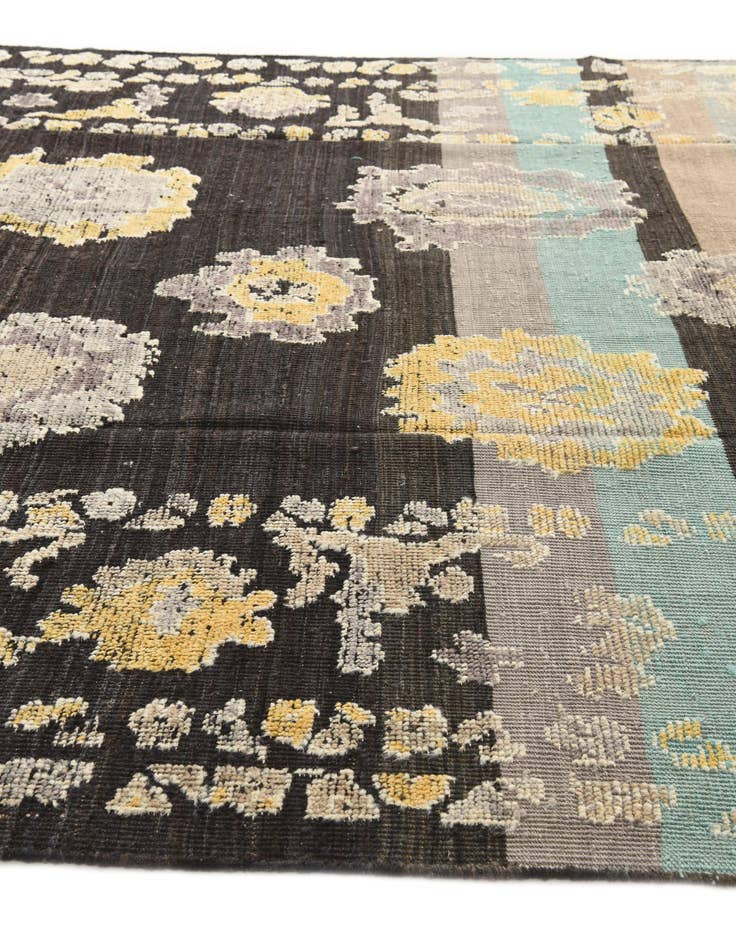 Detail image of  8' 2 x 10' 4  Hand Knotted Darya Wool Rug