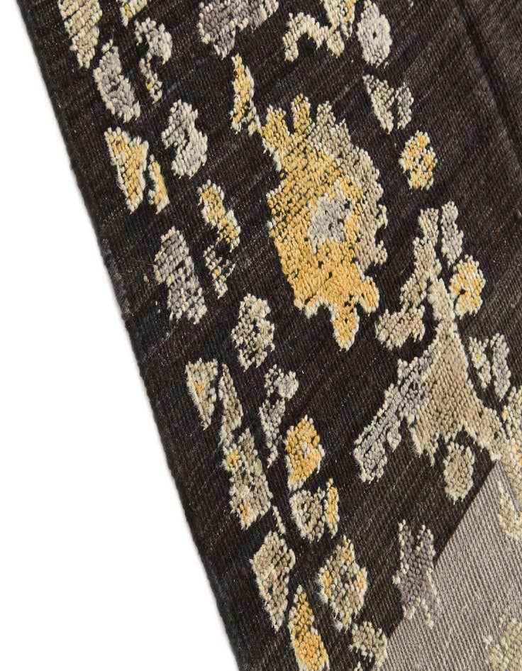 Detail image of  8' 2 x 10' 4  Hand Knotted Darya Wool Rug