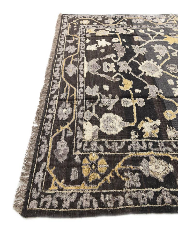 Detail image of  9' 1 x 12'  Hand Knotted Darya Wool Rug