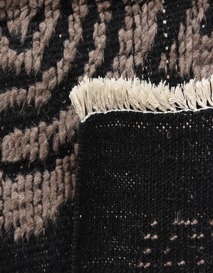 Detail image of  8' x 10' 2  Hand Knotted Darya Wool Rug