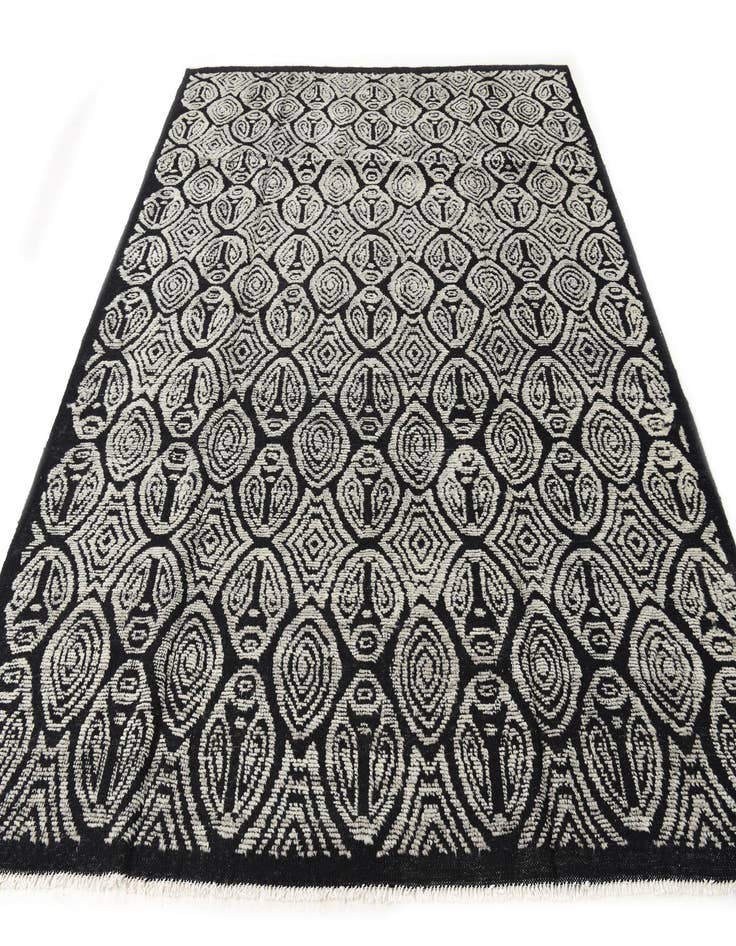 Detail image of  8' 6 x 10' 2  Hand Knotted Darya Wool Rug