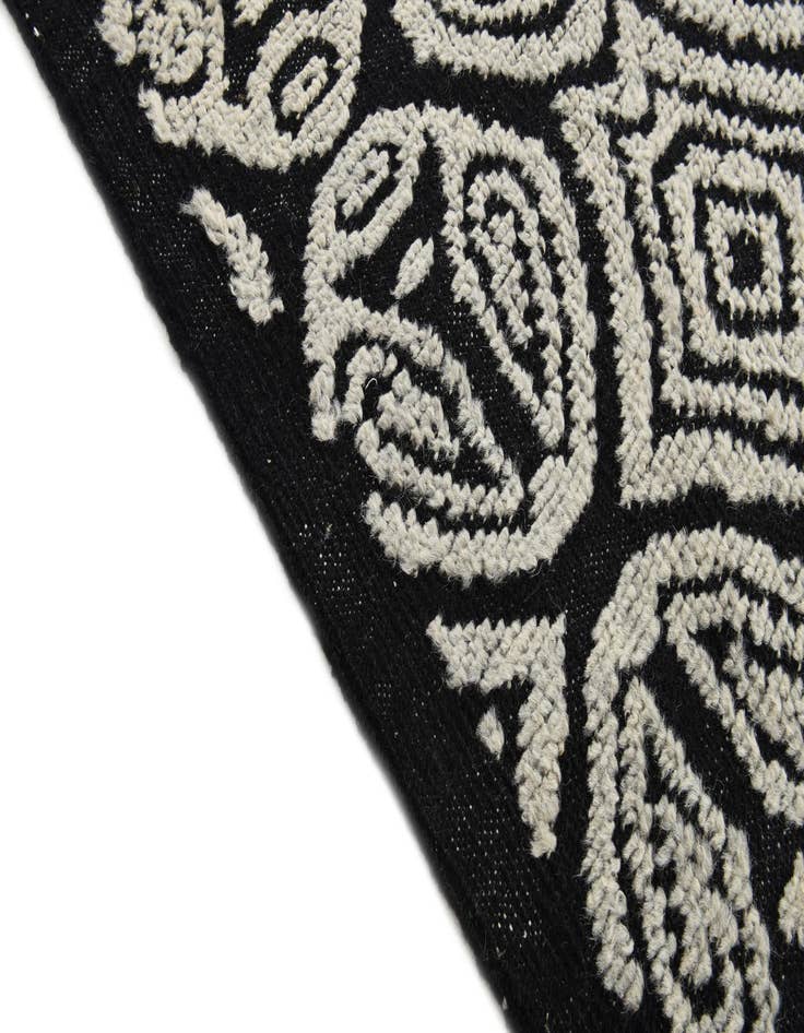 Detail image of  8' 6 x 10' 2  Hand Knotted Darya Wool Rug