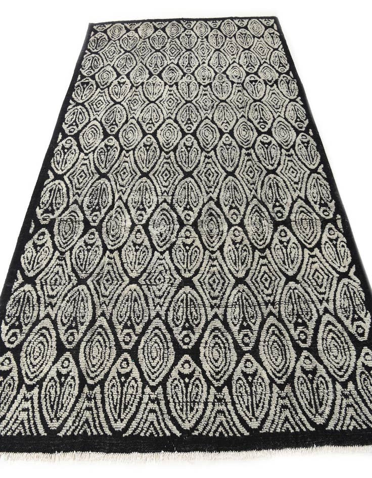 Detail image of  8' 5 x 9' 5  Hand Knotted Darya Wool Rug