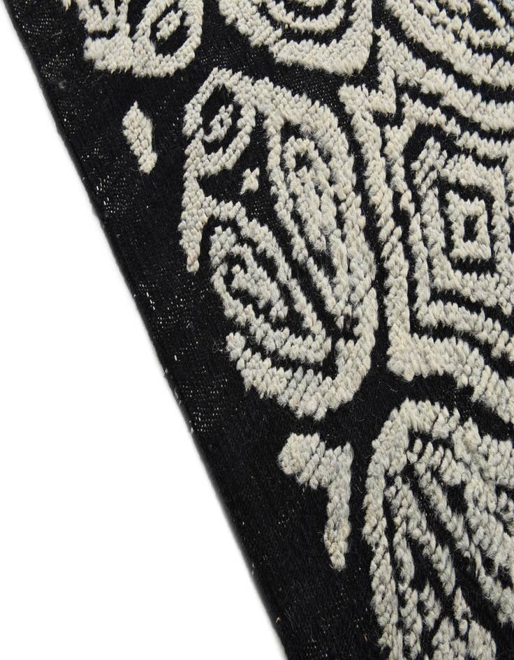 Detail image of  8' 5 x 9' 5  Hand Knotted Darya Wool Rug