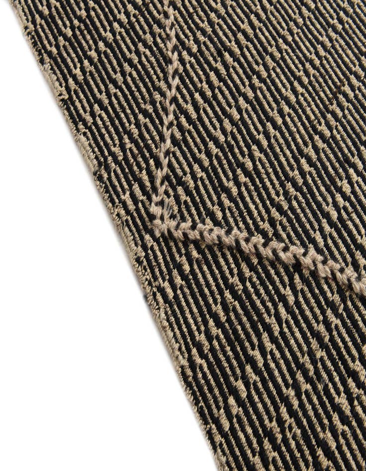 Detail image of  7' 10 x 9' 9  Hand Knotted Darya Wool Rug