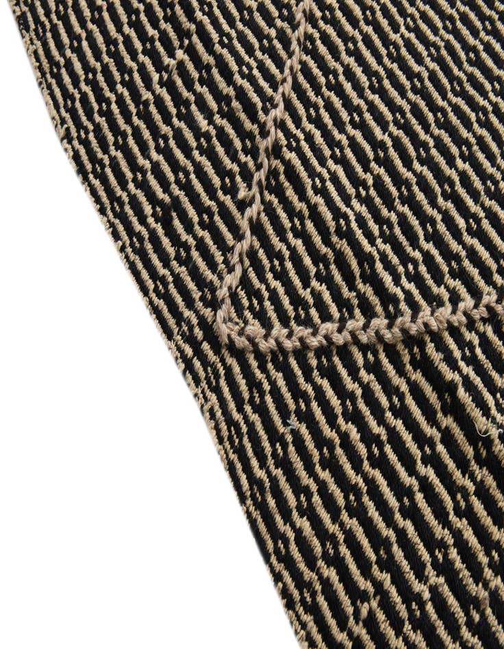 Detail image of  8' x 9' 8  Hand Knotted Darya Wool Rug