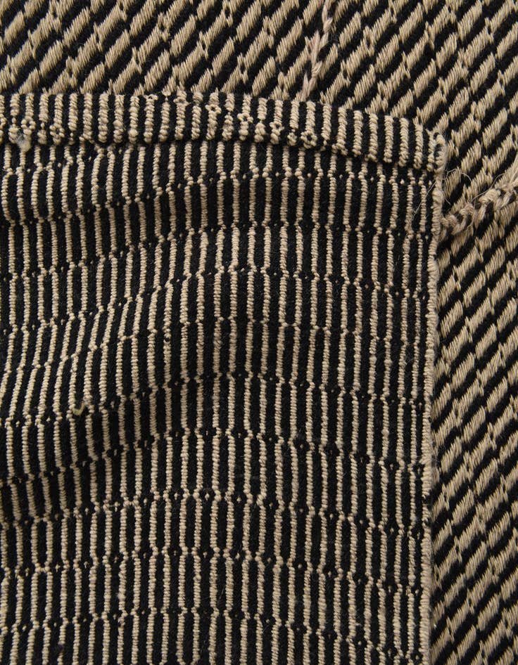 Detail image of  9' 8 x 14'  Hand Knotted Darya Wool Rug