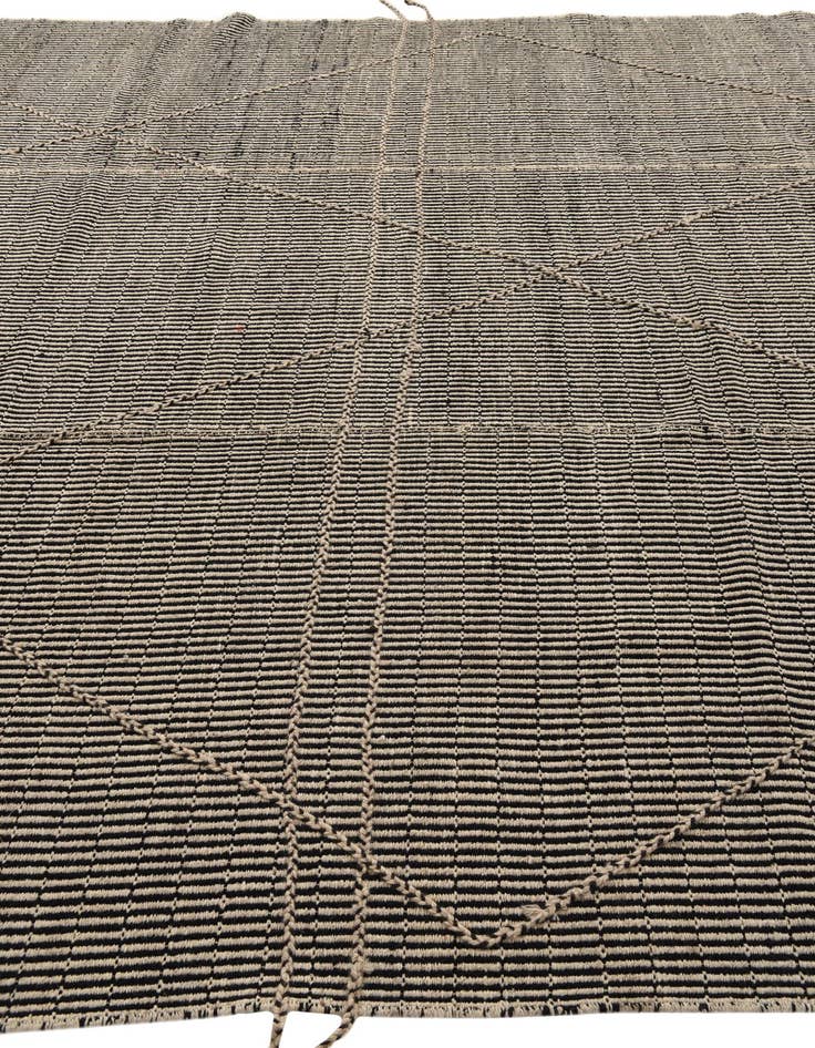 Detail image of  9' 9 x 14'  Hand Knotted Darya Wool Rug