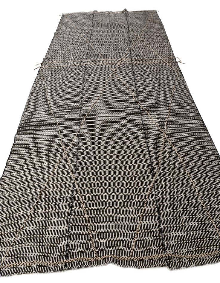 Detail image of  9' 10 x 14' 5  Hand Knotted Darya Wool Rug