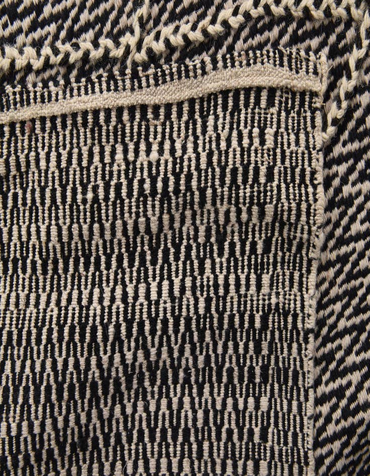 Detail image of  8' 10 x 11' 2  Hand Knotted Darya Wool Rug