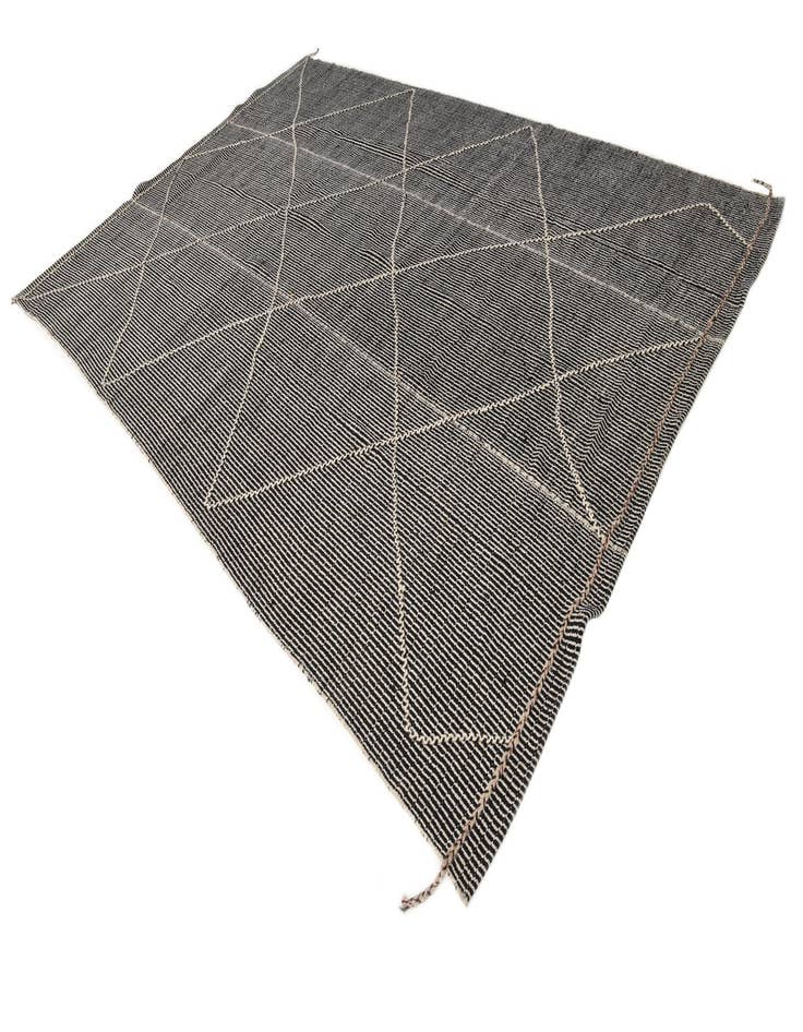 Detail image of  9' 5 x 13' 10  Hand Knotted Darya Wool Rug