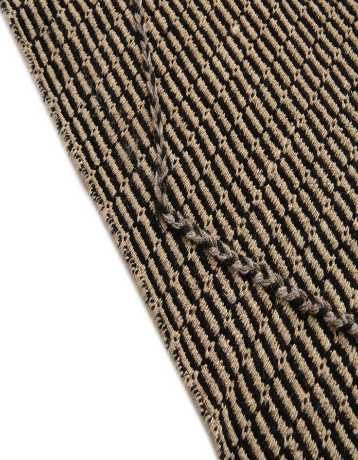 Detail image of  5' 9 x 9' 2  Hand Knotted Darya Wool Rug