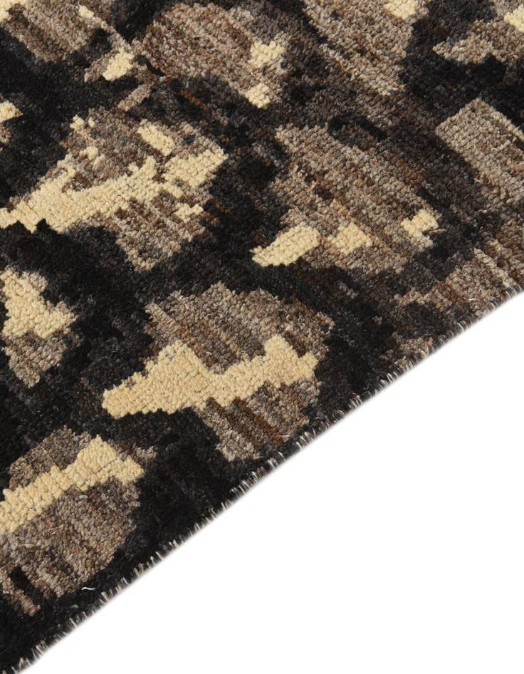 Detail image of  5' x 7' 4  Hand Knotted Darya Wool Rug