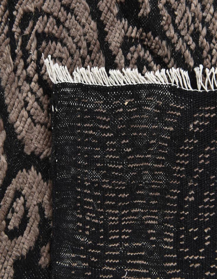 Detail image of  8' x 10'  Hand Knotted Darya Wool Rug