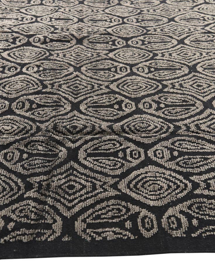 Detail image of  8' 2 x 9' 10  Hand Knotted Darya Wool Rug