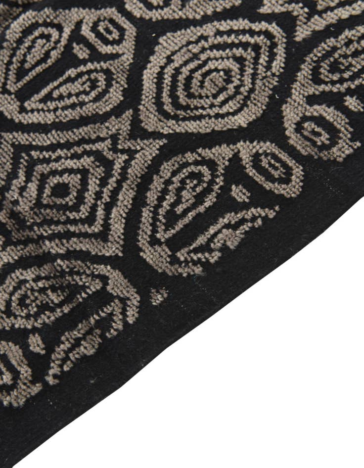 Detail image of  8' 2 x 9' 10  Hand Knotted Darya Wool Rug