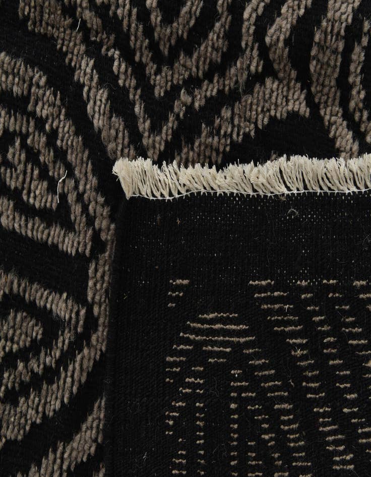 Detail image of  8' 2 x 9' 10  Hand Knotted Darya Wool Rug