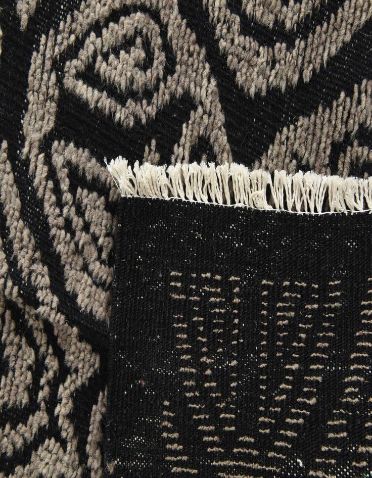 Detail image of  9' x 12' 2  Hand Knotted Darya Wool Rug