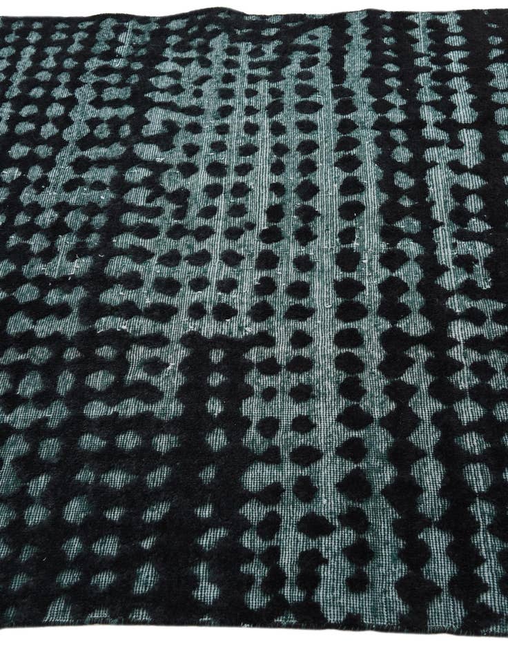 Detail image of  5' 2 x 8' 1  Hand Knotted Darya Wool Rug