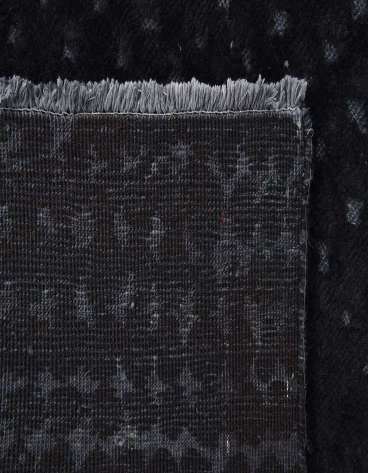 Detail image of  5' 5 x 7' 8  Hand Knotted Darya Wool Rug