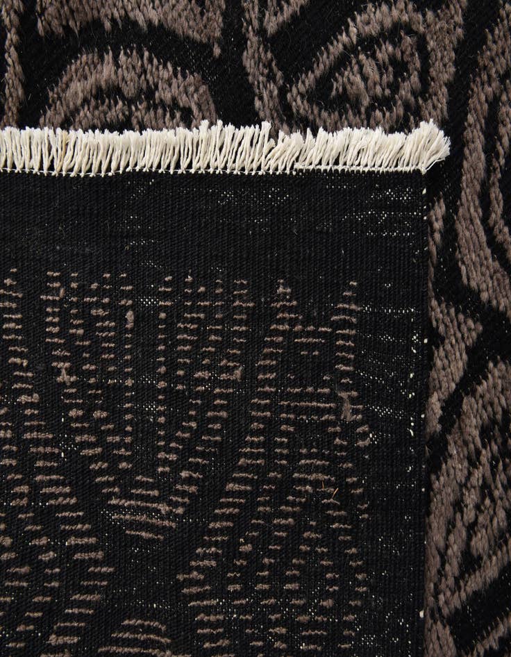 Detail image of  9' 8 x 14' 2  Hand Knotted Darya Wool Rug