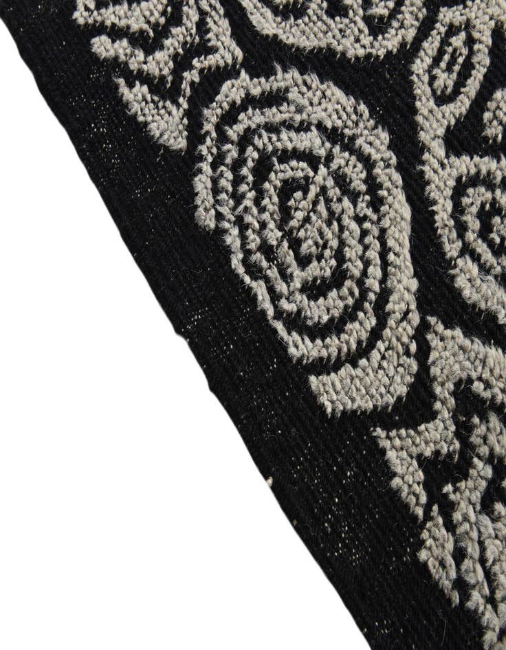 Detail image of  9' 4 x 12' 2  Hand Knotted Darya Wool Rug