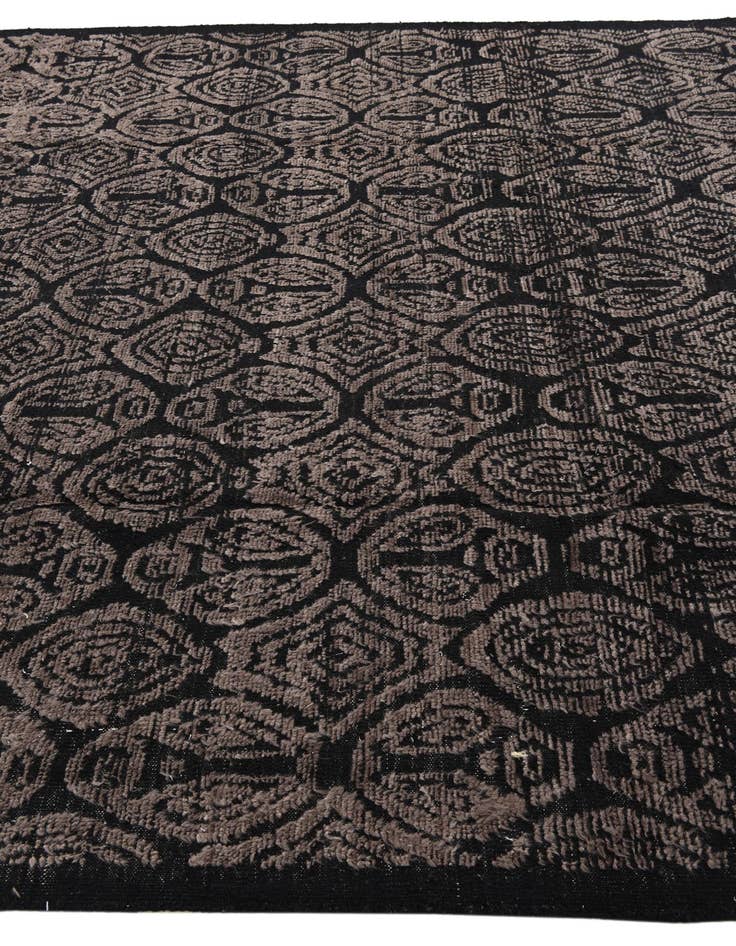 Detail image of  8' 4 x 9' 9  Hand Knotted Darya Wool Rug