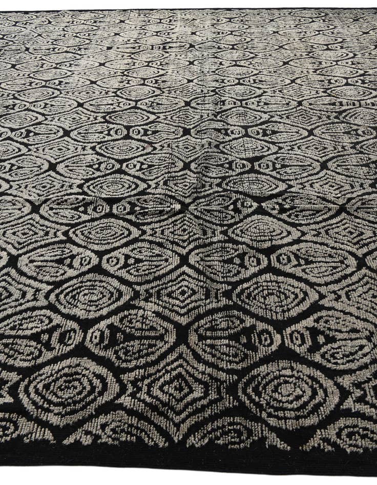 Detail image of  13' 11 x 20' 11  Hand Knotted Darya Wool Rug