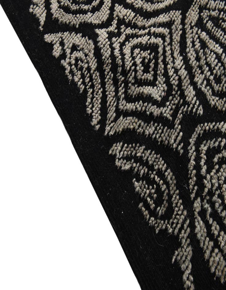 Detail image of  13' 11 x 20' 11  Hand Knotted Darya Wool Rug